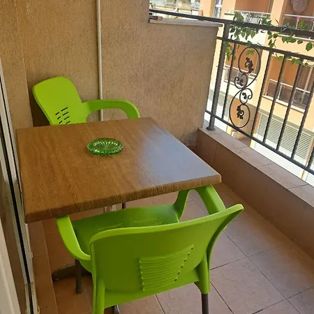 студио 13 парус Apartment Pomorie